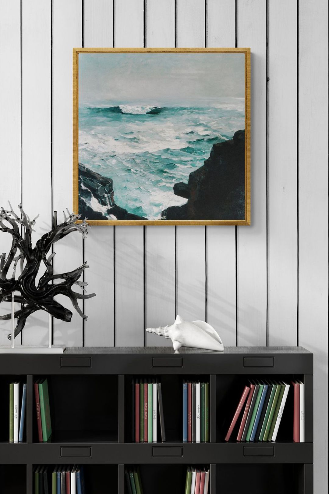 ornaments-sitting-on-black-bookcase__04.jpg