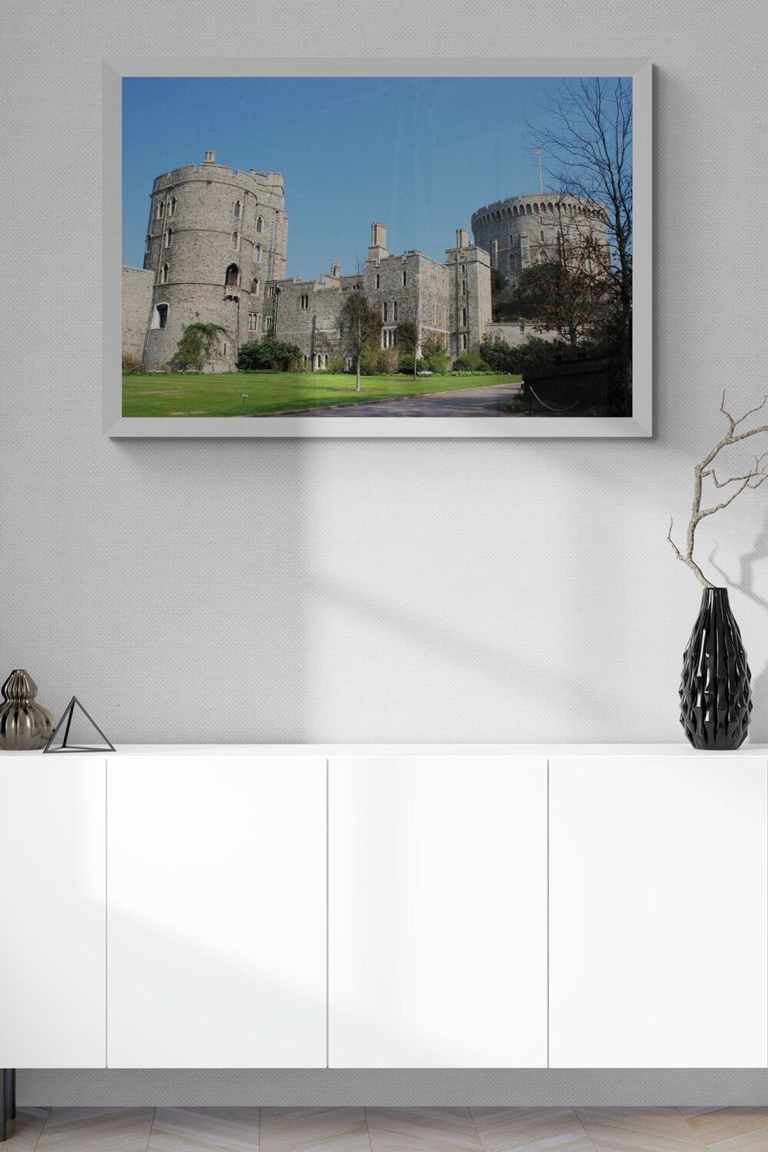 ornaments-sitting-on-white-cabinet-1__05.jpg